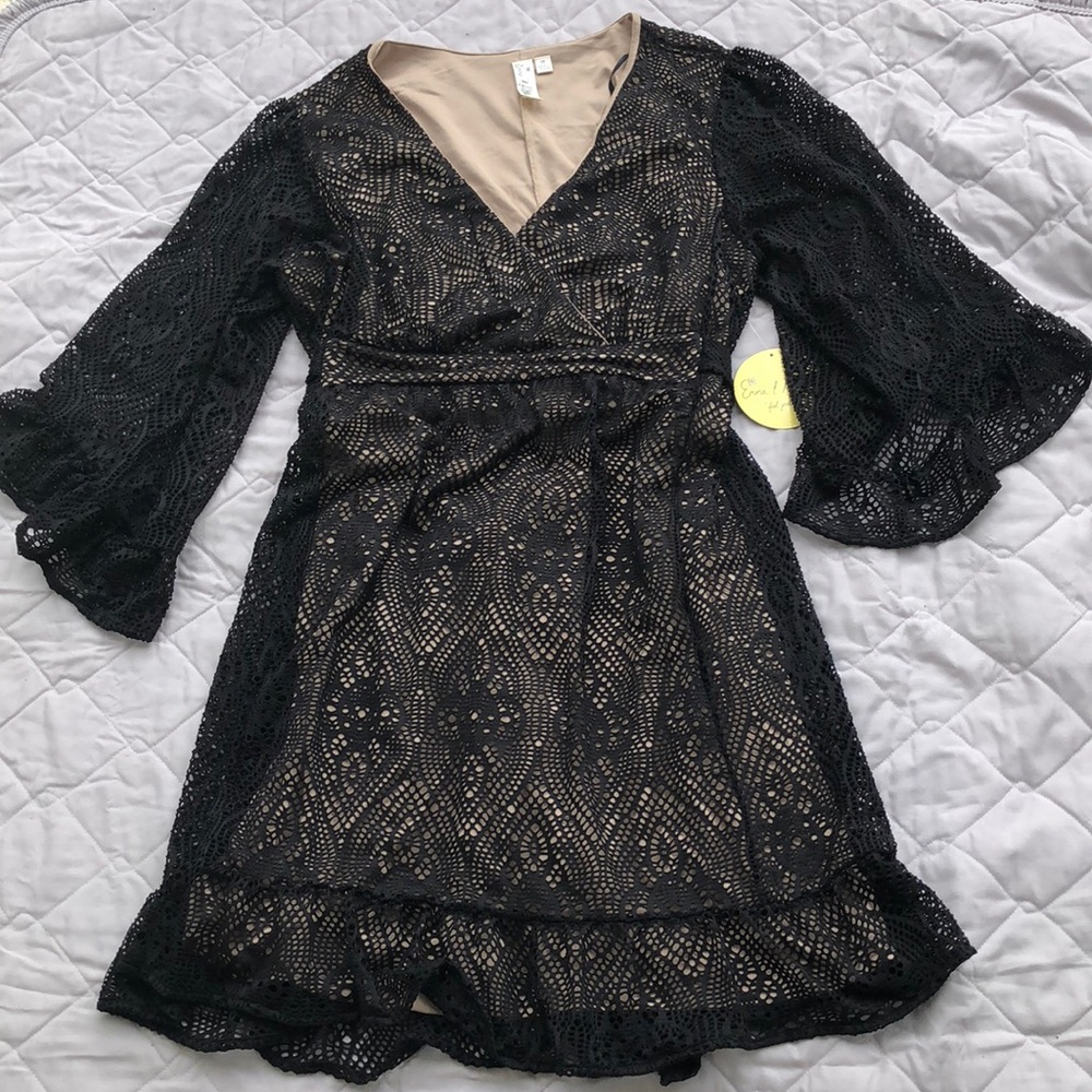 Emma and Michelle dress NWT black lace bell sleeve surplice style cross-front 3x